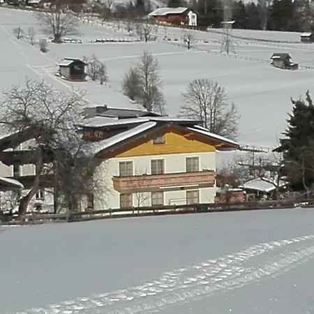 Haus Schwab Guest house Lend